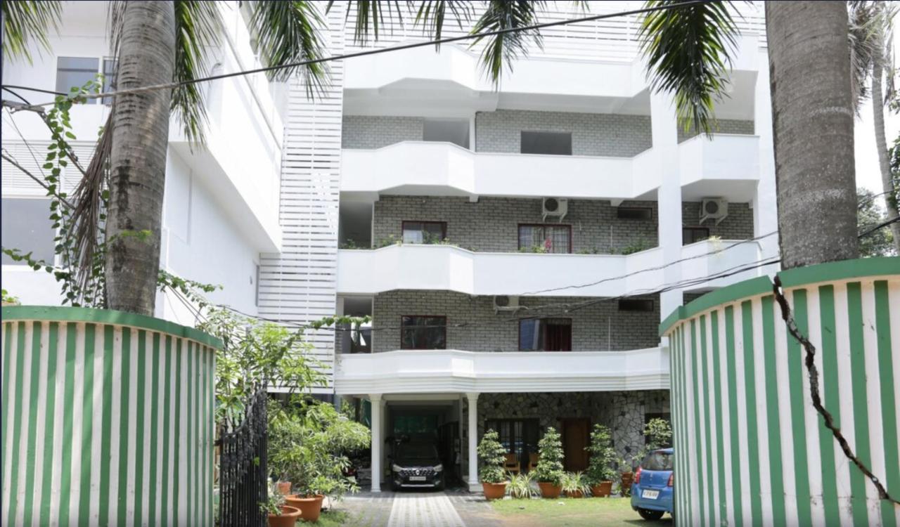 Heaven Gardens Otel Kochi Dış mekan fotoğraf